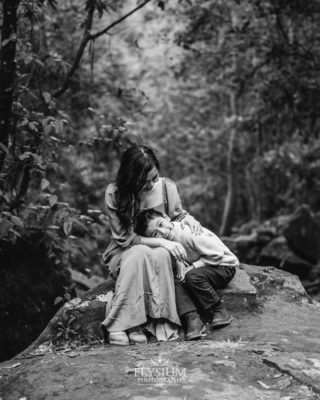 Such a sweet moment with her little guy! I loved every single second with this gorgeous bunch!🥰
.
.
.
 #motherandson #motherandsontime #mummycuddles #quietmoments #tranquility #parenthoodunplugged #motherhoodjourney #childhoodwonders #letthembekids #calmingvibes #littleandloved #cuddleswithmummy #quiettime #momentsthatmatter #sydneyfamilyphotographer #familiesofinstagram #familyphotoshoot #familyphotographysession #existinphotos #getintheframe #leaveyourlegacy #printyourphotos #familyphotographersydney #westernsydneyphotographer #sydneymums #innerwestmums #macarthurmums #kidsphotoshoot #kidsareawesome #familybond