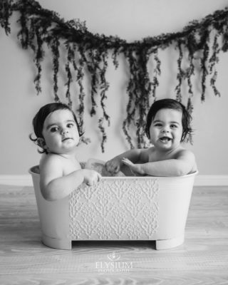 How adorable are Ezekiel and Sonny splashing it up in our vintage tub! All of our Cake Smash sessions get to clean up with a bubble bath after all that messy fun! 🥳
.
.
.
 #cakesmashphotographer #firstyear #twinbabies #cakesmashphotography #instababies #twinsies #cakesmashshoot #cakesmashsession #caketime #twinsphotography #twinscake #twinspics #beautifulbabies #babylove #littlewonders #cutenessoverload #adorablebaby #cutestbaby #kidsphotoshoot #whatadifferenceayearmakes #cakesmash #birthdaycakesmash #cakesmashinspiration #firstbirthdayphotoshoot #siblingslove #westernsydneyphotographer #babymilestones #babyphotostudio #sittersphotography #brothersforlife